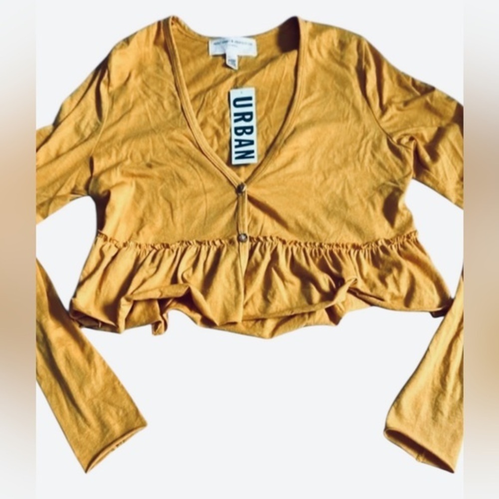 Urban Outfitters sz XL Mustard yellow Ruffle peplum Hem long sleeve V-neck Top